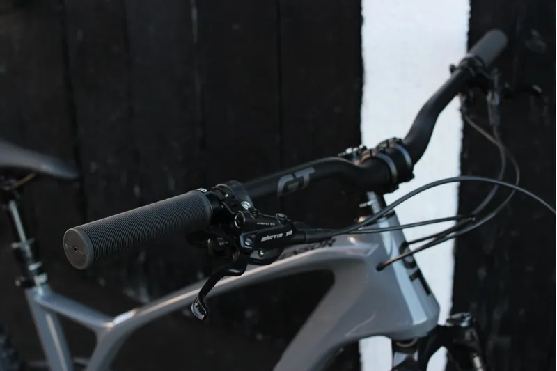 2023 GT Sensor Carbon Elite 29er Full Suspension Mountain Bike in Wet Cement-5