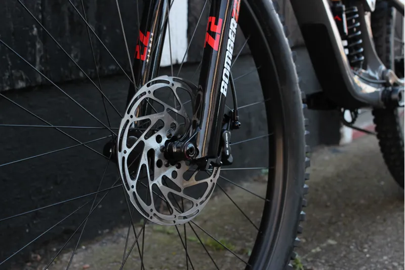 2023 GT Sensor Carbon Elite 29er Full Suspension Mountain Bike in Wet Cement-6