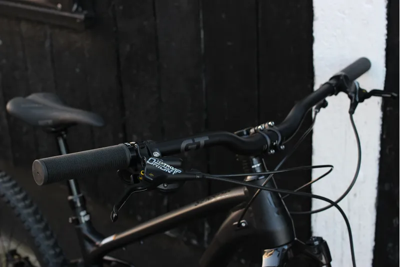 2023 GT Sensor Comp 29er Full Suspension Alloy Mountain Bike in BBQ Black-4