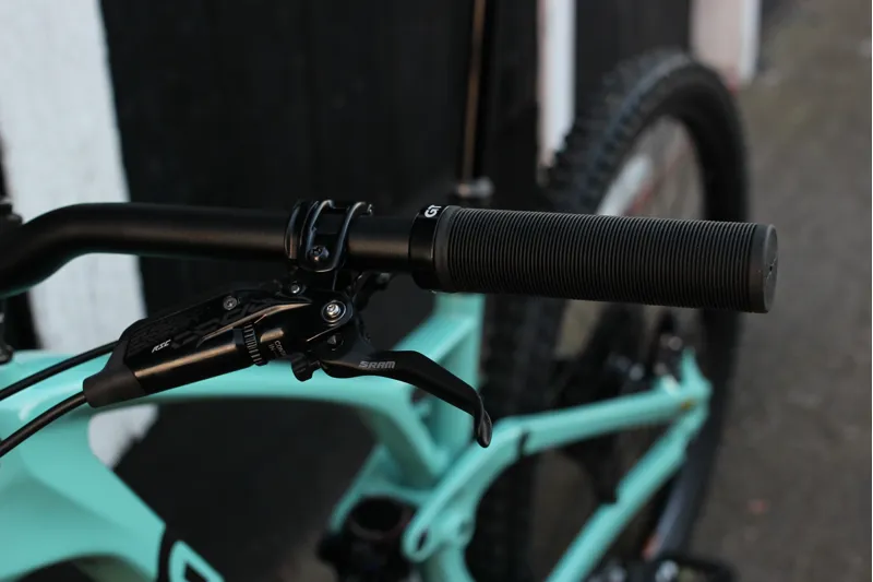 2023 GT Sensor Carbon Pro LE Full Suspension Mountain Bike in Sea Green-8