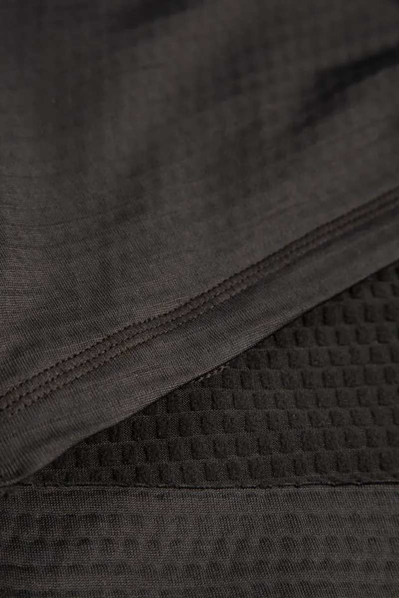 Endura SingleTrack Long Sleeve Jersey in Black-2