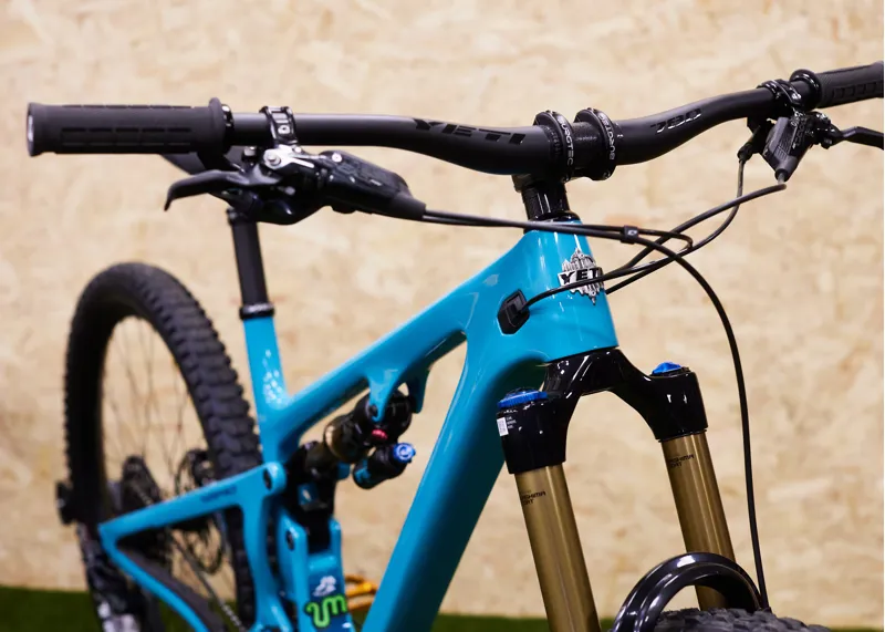 Yeti Cycles SB140 T-Series T1 Lunch Ride 29 Mountain Bike in Turquoise-8