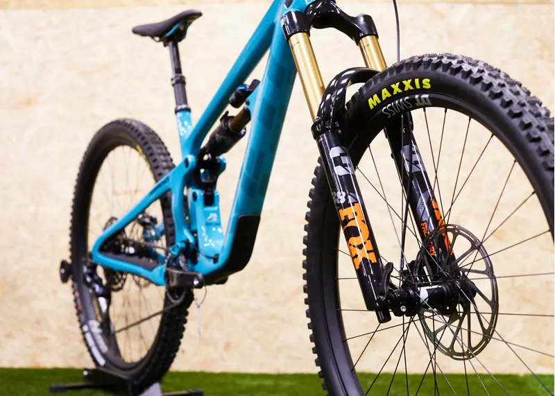 2024 Yeti SB160 T-Series T1 29 Full Suspension Carbon Mountain Bike in Turquoise-4