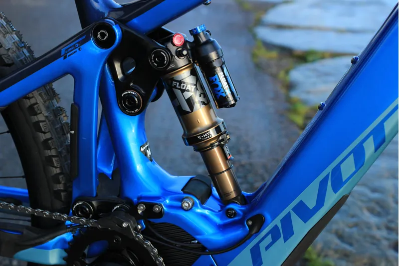EX DEMO - 2022/2023 Pivot Cycles Shuttle LT 29 Team Full Suspension Carbon Fibre Electric Mountain Bike XTR - EX DEMO-9