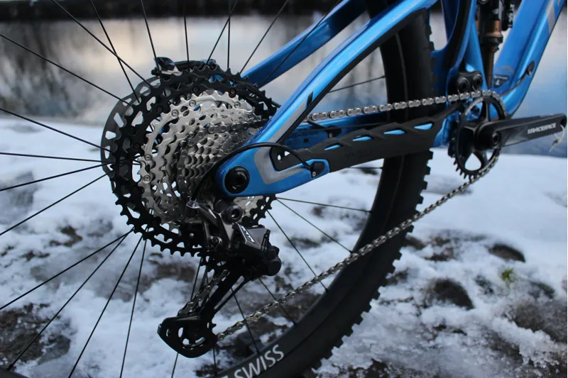 2022/2023 Pivot Switchblade 29 Carbon fibre Full Suspension Mountain Bike - Pro XT/Magura/ Air - Bass Boat Blue - L-1