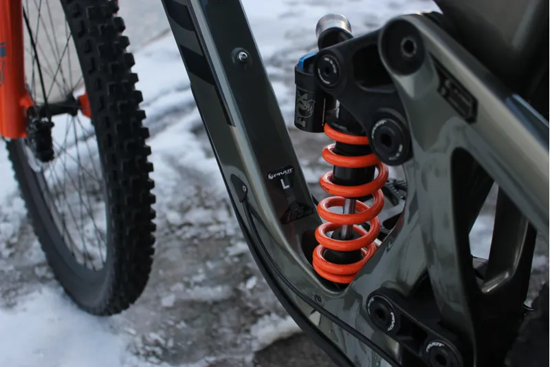 2022 Ex Demo - Pivot Firebird 29 - Pro XT Coil Carbon Fibre Full Suspension Enduro Mountain Bike in Green - L-1