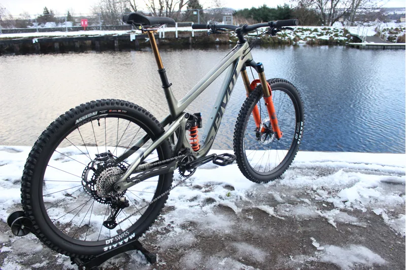 2022 Ex Demo - Pivot Firebird 29 - Pro XT Coil Carbon Fibre Full Suspension Enduro Mountain Bike in Green - L-3