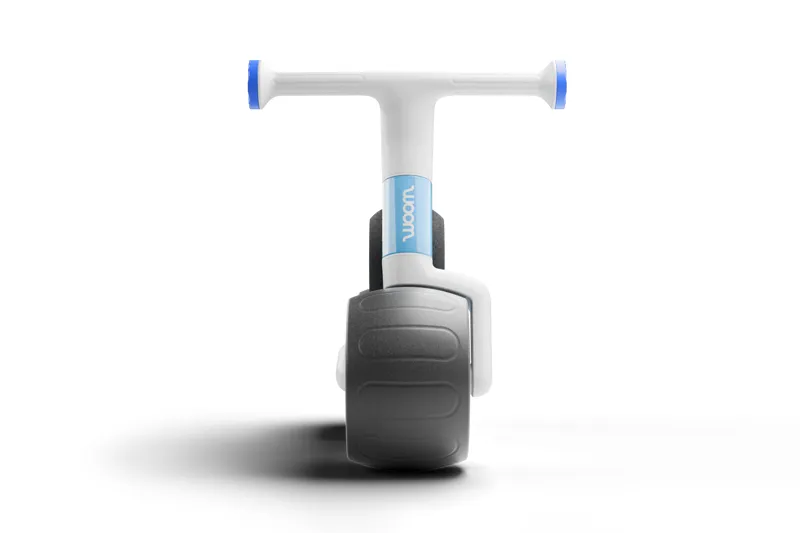 Woom WOW self balancing bike dreamy sky-1